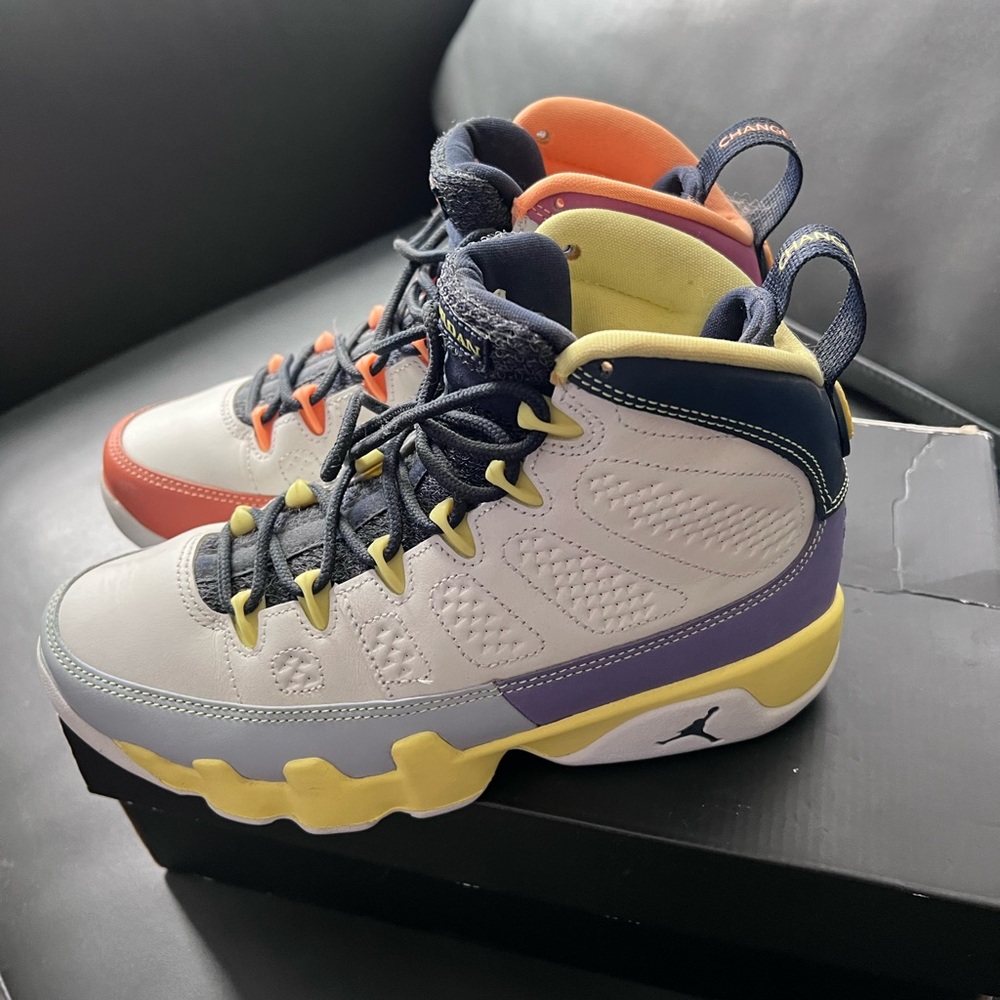 Air Jordan Retro women’s sneakers - Picture 5 of 9